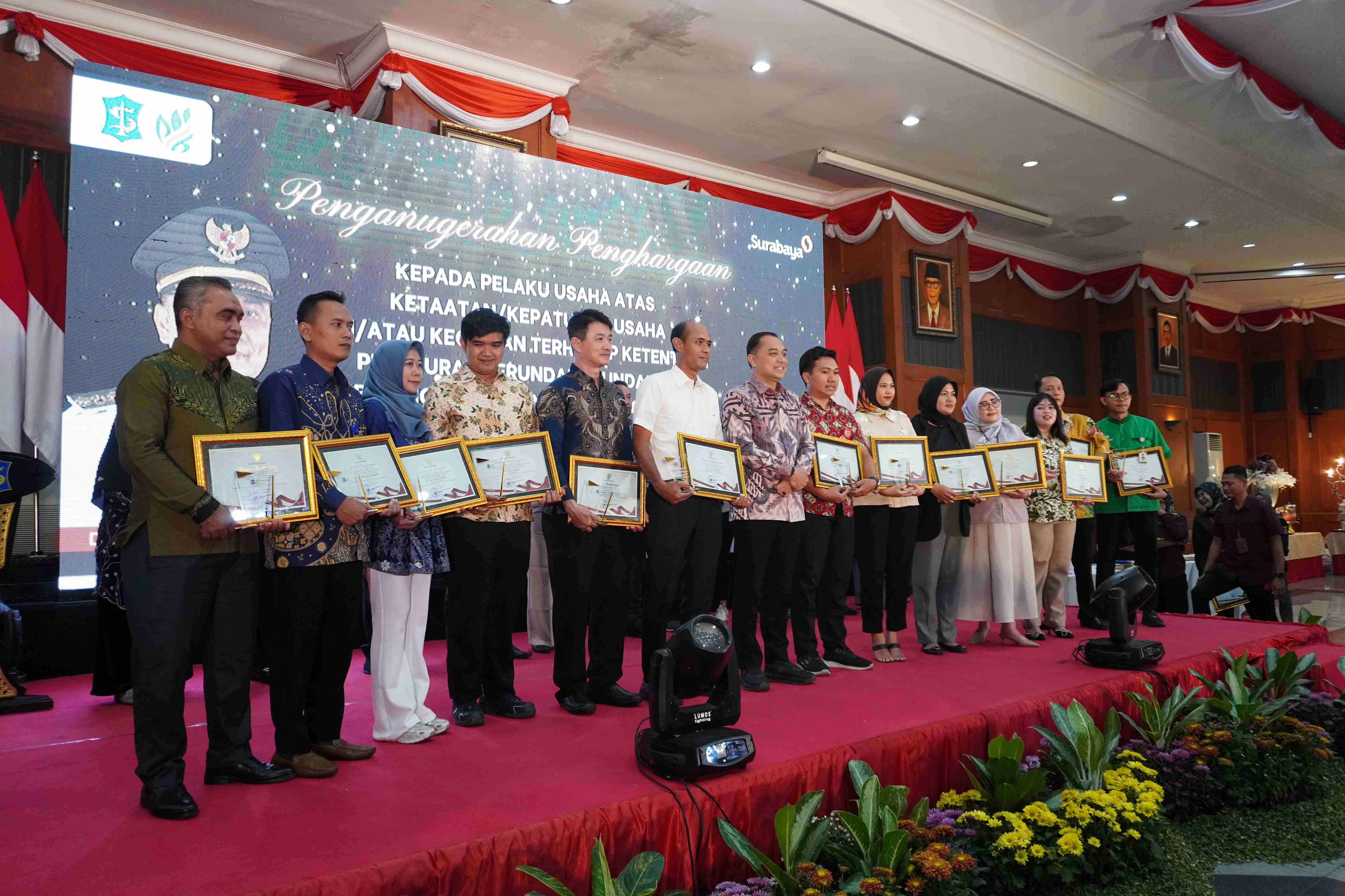 GUNAWANGSA GROUP RECEIVES MAYOR OF SURABAYA AWARD AT THE 2025 ENVIRONMENTALLY FRIENDLY BUSINESS COMPLIANCE AWARDS